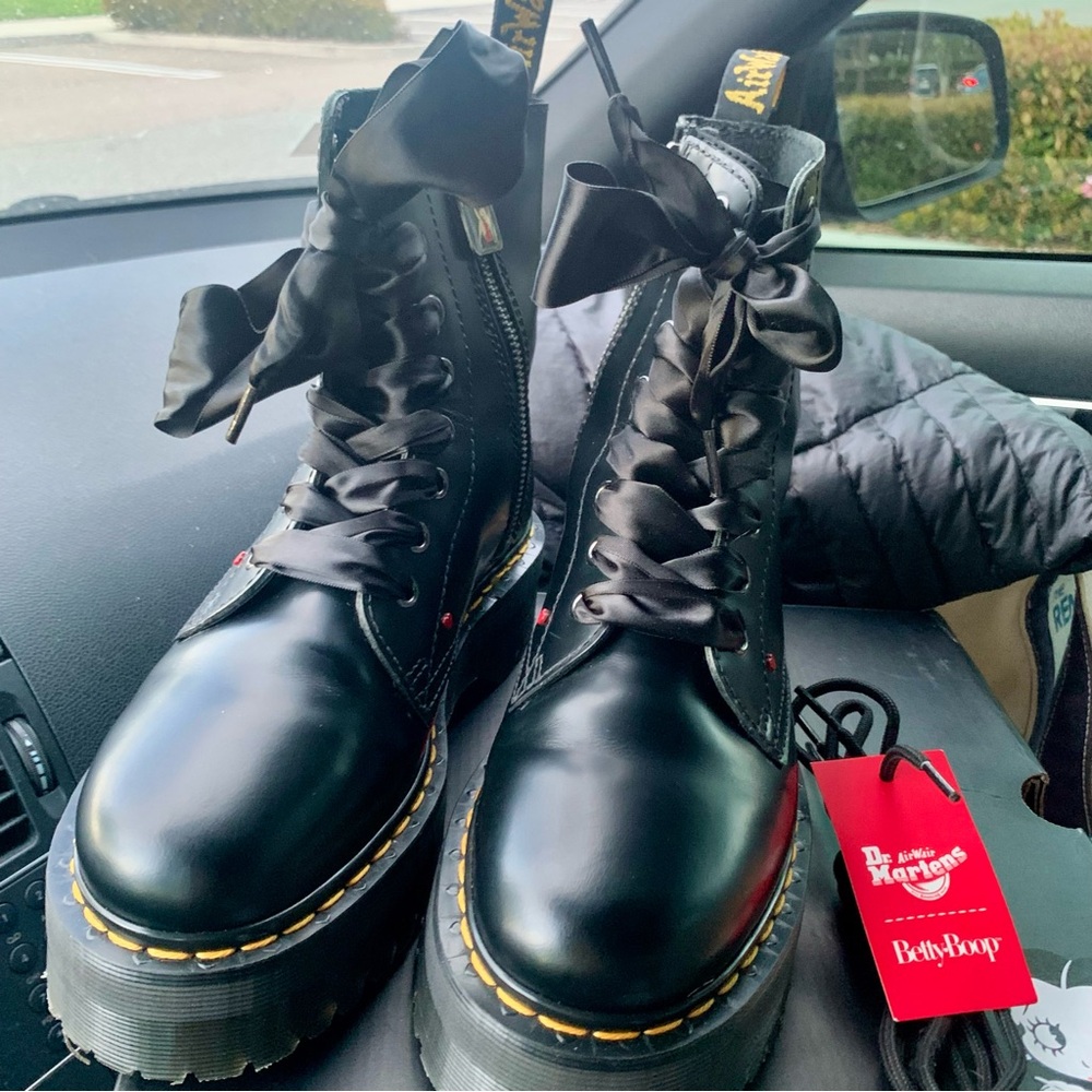 RARE! DR MARTENS X BETTY BOOP JADON BOOTS LIMITED EDITION WORN 2–3x IN BOX AS IS